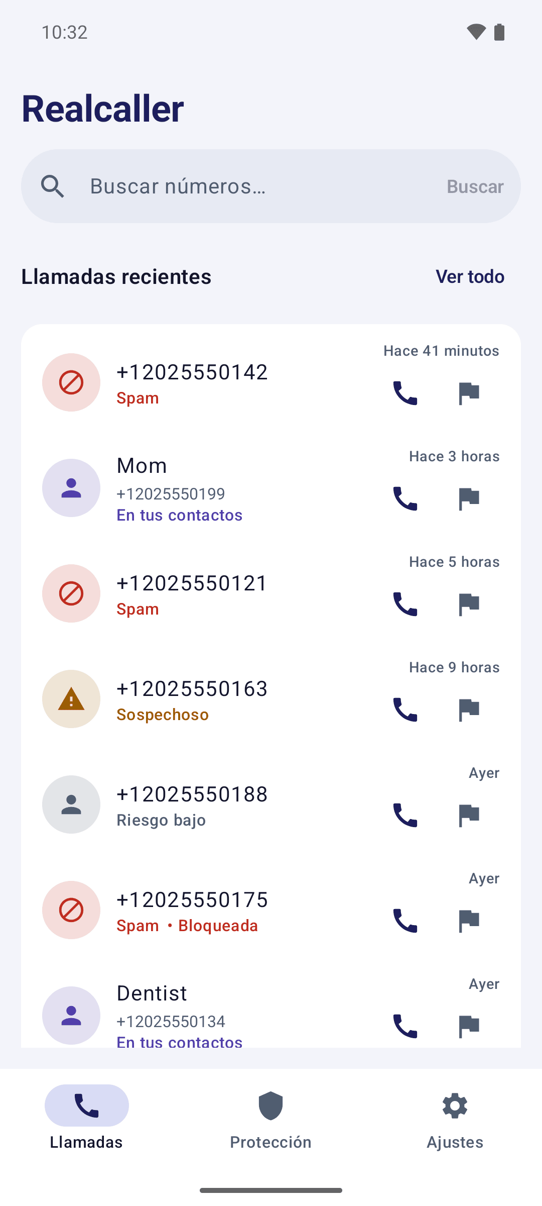 La pestaña Llamadas de Realcaller. Una fila dice “Spam” con “Bloqueado” al lado; otras muestran Sospechoso, Riesgo bajo y En tus contactos.